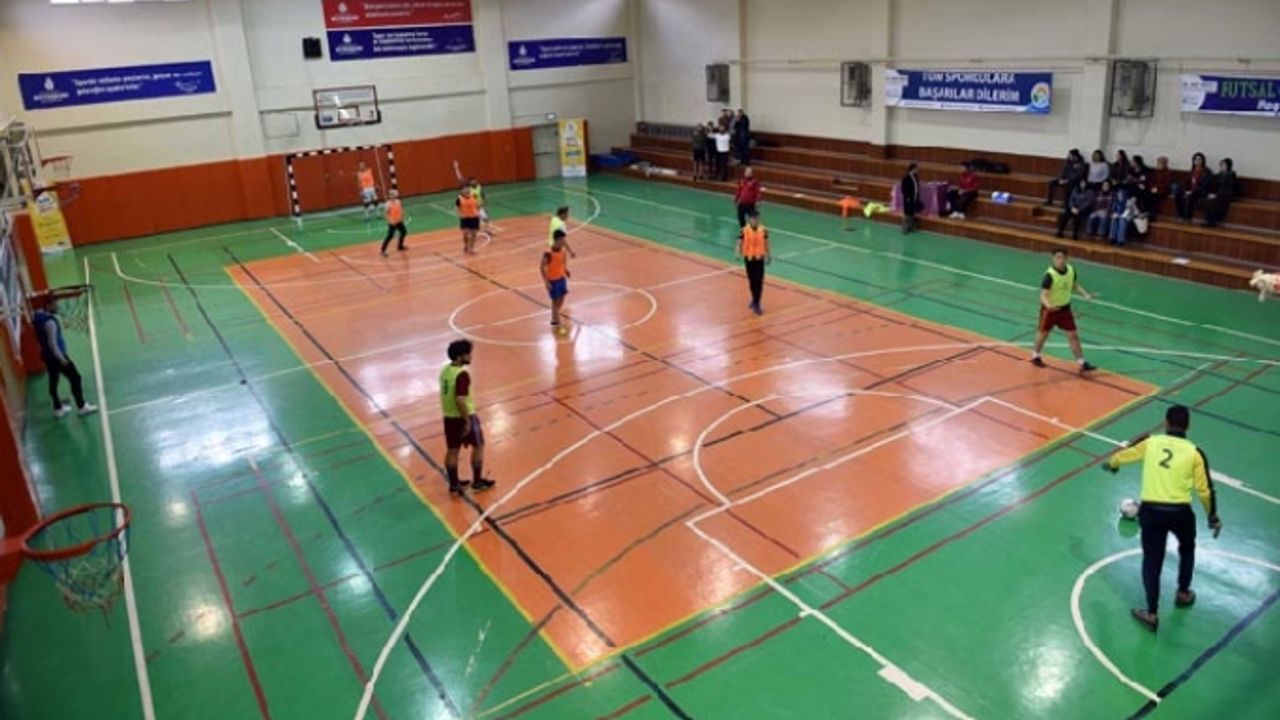 Tuzla Belediyesi Gençlik Merkezi, İlçe Gençliğini Turnuvalarda Buluşturuyor