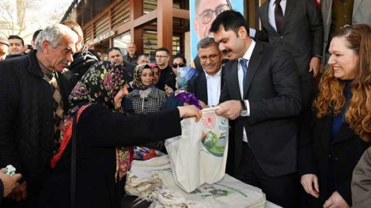 Bakan Kurum, Üsküdar'da muhtar adaylarıyla buluştu