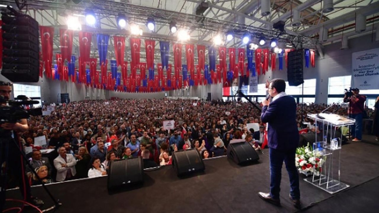 İmamoğlu “İstanbul Gönüllüleri” İle Bir Araya Geldi
