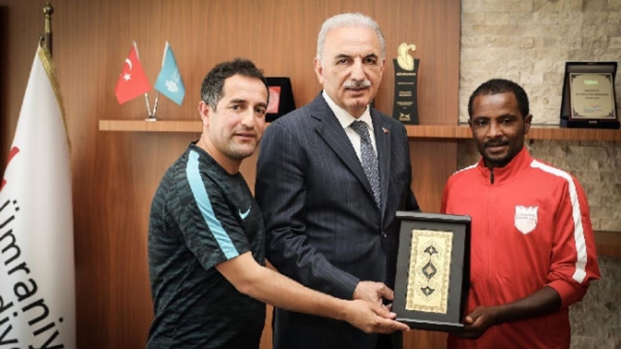 Tokyo 2020 Olimpiyatlarına Katılma Hakkı Kazanan Milli Atlet Mert Gırmalegesse’den Başkan Yıldırım’a Ziyaret