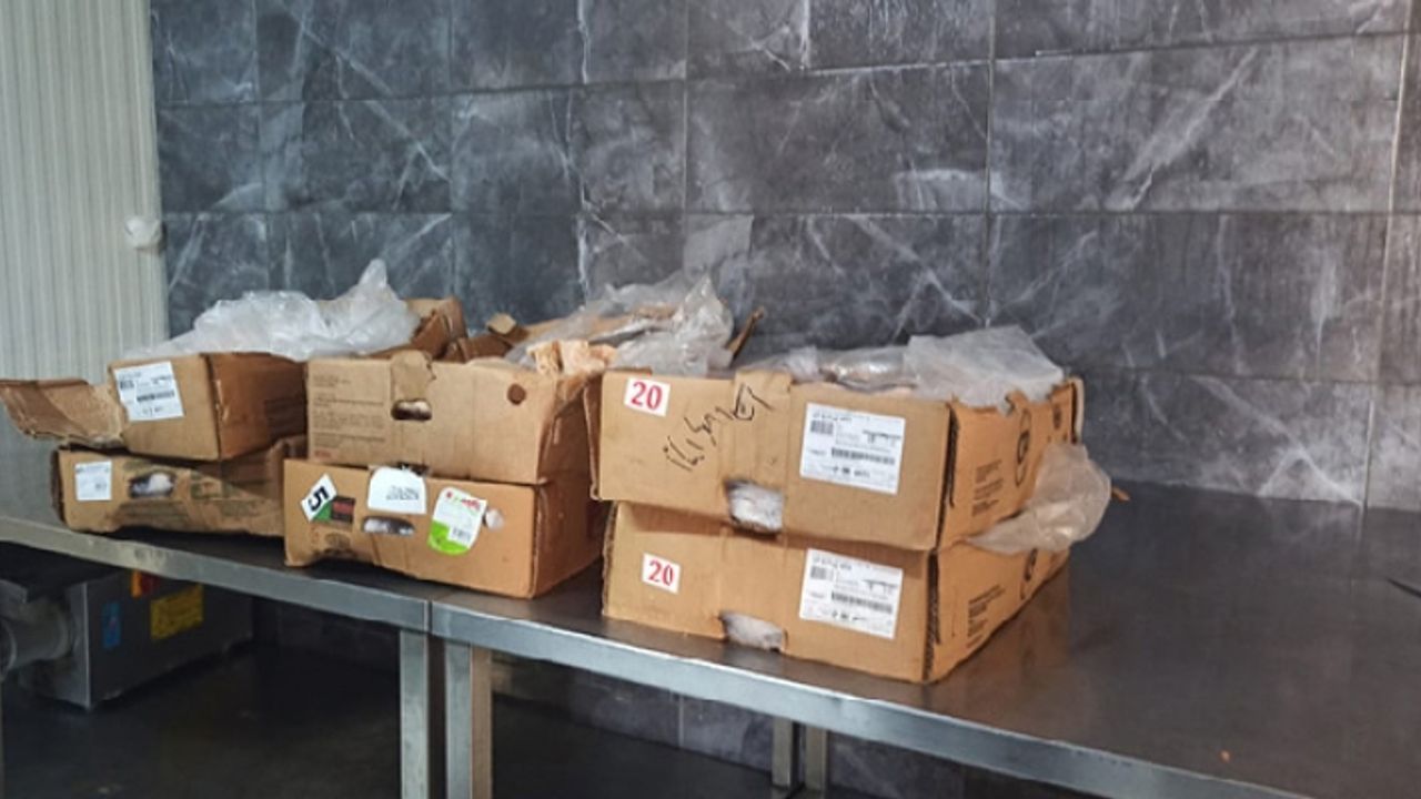 Tuzla’da Son Kullanım Tarihi Geçmiş 70 Kg Tavuk Eti Yakalandı