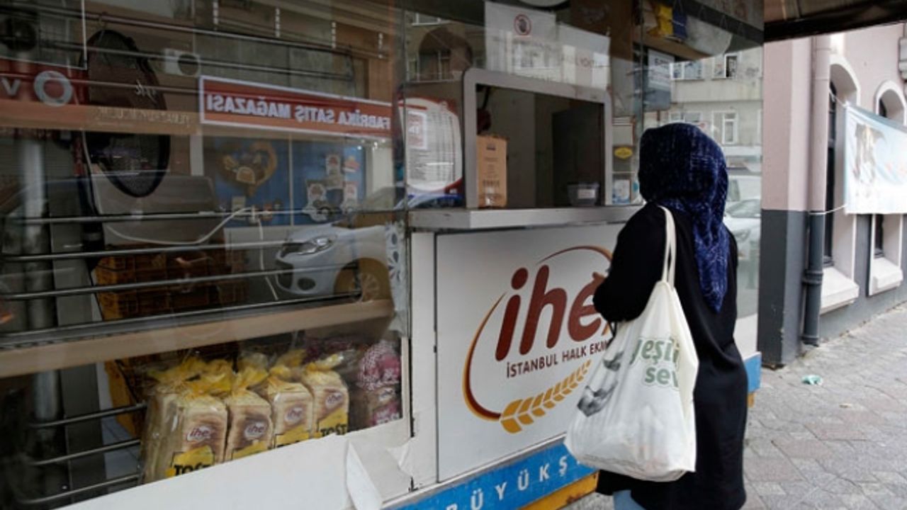Halk Ekmek'te zamlı satış başladı