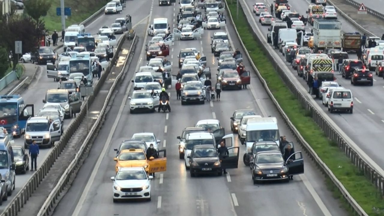 Saat 09.05'te Türkiye'de Hayat Durdu