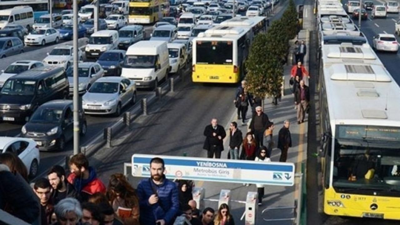 İSTANBUL'DA TOPLU ULAŞIMA ZAM REDDEDİLDİ