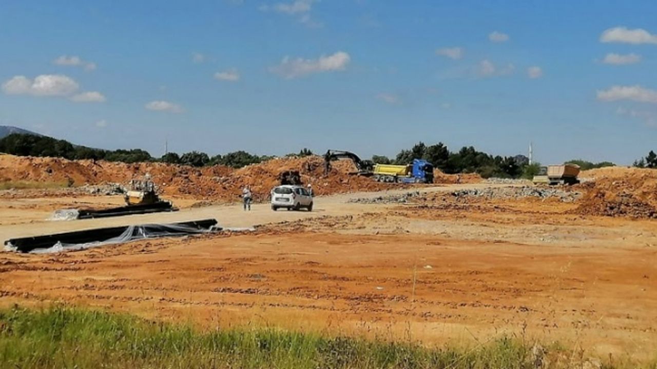 Çekmeköy Kışlası’nda ağaç ve yeşil katliamı!