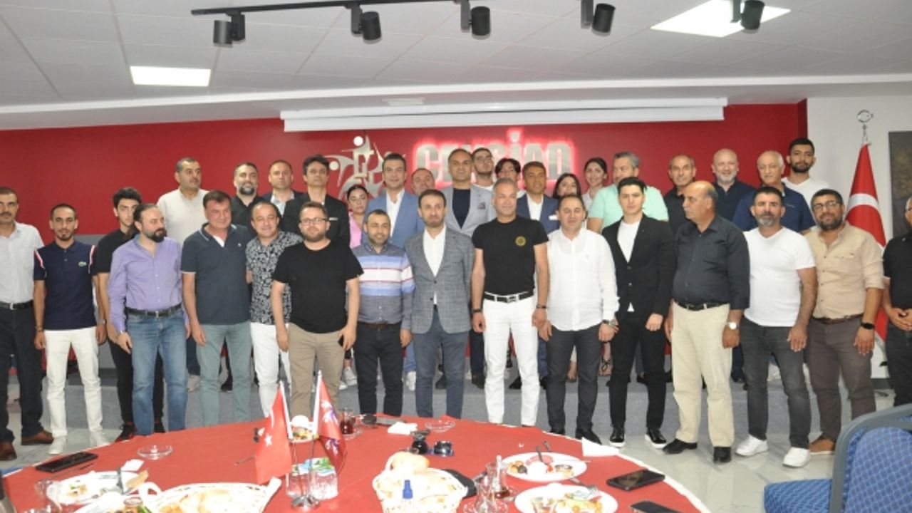 ÇEKSİAD’DA UYGULAMALI VE EĞLENCELİ BİR ANLATIMLA 'HAYATIMIZ İLETİŞİM'…