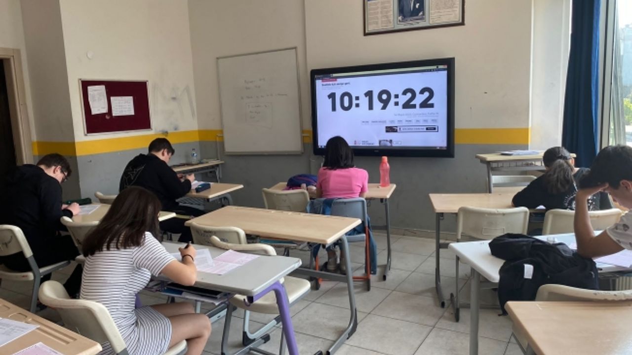 İTİNA AKŞAM LİSESİ İLE GELECEĞE BİR ADIM ATIN