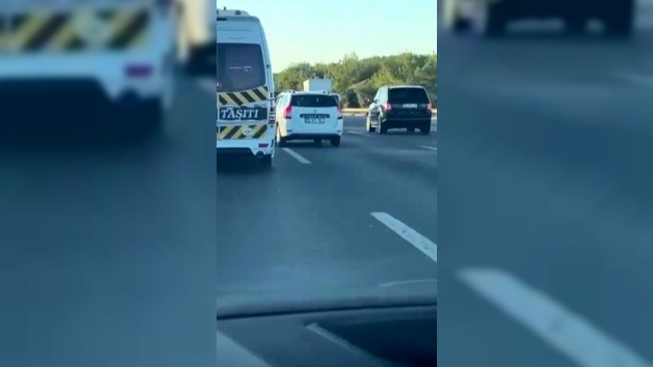 İstanbul'da Makas Atan Sürücüler Kamerada