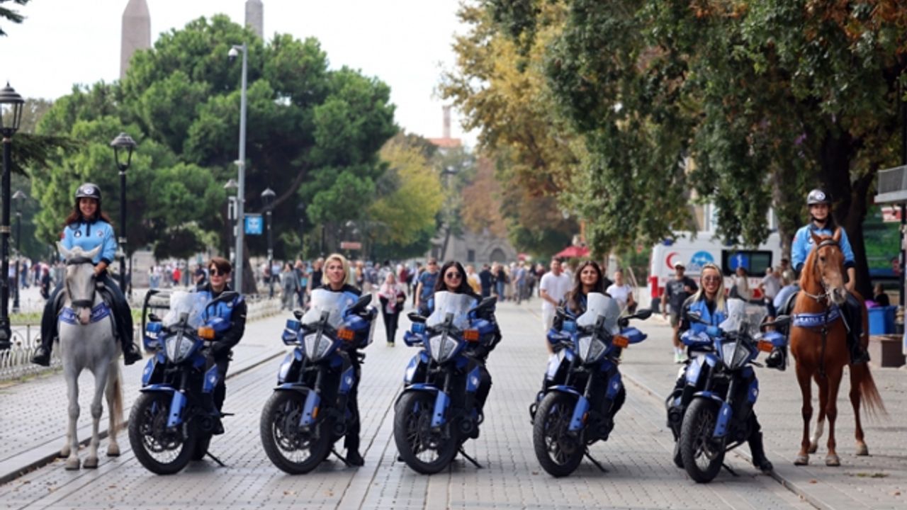 İBB MOTOSİKLETLİ VE ATLI KADIN ZABITALAR GÖREVDE