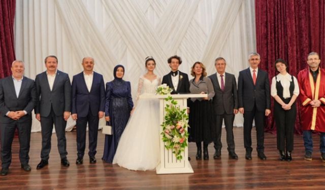 Eğitim camiasını Pendik'te buluşturan düğün