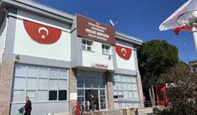 İzmir'de Devlet Hastanesinde sahte rapor operasyonunda 11 kişi gözaltına alındı