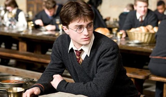 Harry Potter 24 yıl sonra dizi oluyor: Oyuncu kadrosu belli oldu!