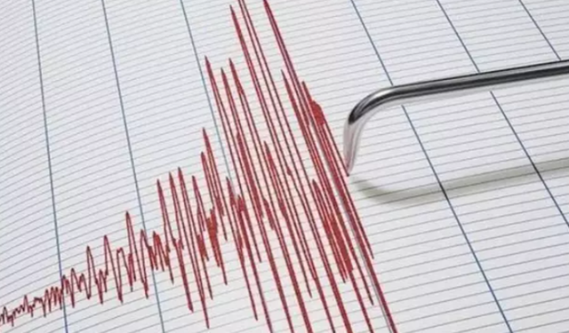 Papua Yeni Gine'de 6.9 büyüklüğünde deprem meydana geldi
