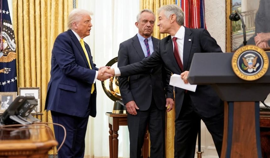 ABD’de Mehmet Öz’ün yemin töreninde şok! Torunu bayılınca Trump devreye girdi