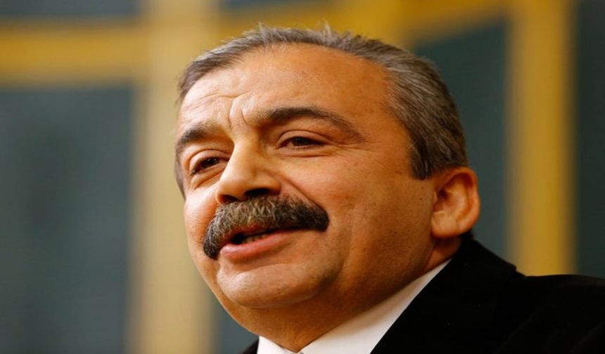 Sırrı Süreyya Önder'den haber var! Doktorlar enfeksiyondan korkuyor