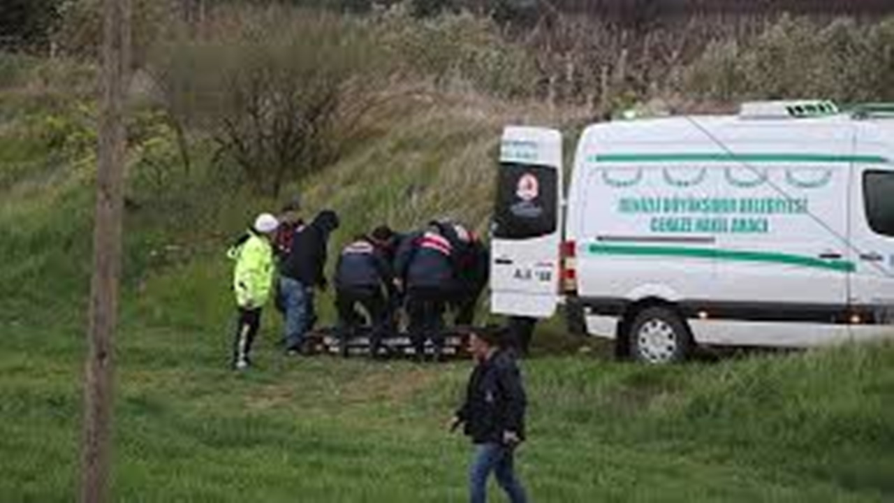 Halter Sampiyonasina Giderken Servisin Devrilmesiyle Meydana Gelen Kazada 2 Kisi Oldu-2