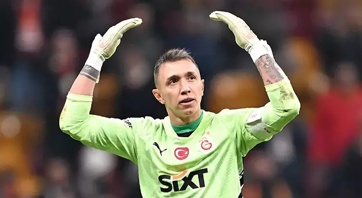 Okan Buruk Kararini Verdi Derbide Kalede Muslera Mi Gunay Mi Olacak 1